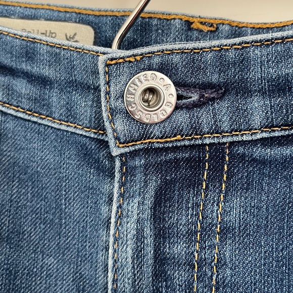 AG Adriano Goldshmied The Stilt Roll Up Cigarette Crop Roll Up Jeans - Picture 6 of 10